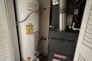 518 W Lovers Ln, Arlington, TX 76010 - Photo 23