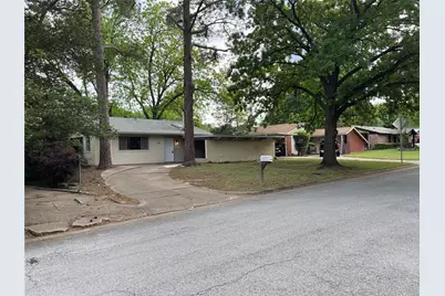 518 W Lovers Lane, Arlington, TX 76010 - Photo 1