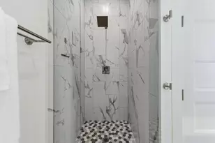 2450 N Garrett Ave, Dallas, TX 75206 - Photo 13