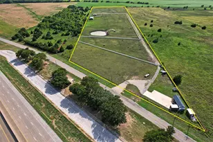 6882 N Interstate Hwy 35 E, Waxahachie, TX 75165 - Photo 1