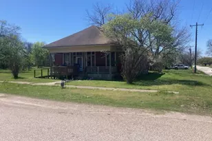 302 S Pearl St, Mart, TX 76664 - Photo 3