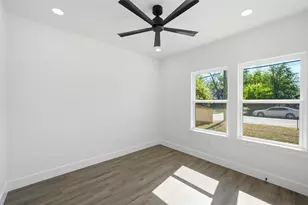 1023 Kane St, Bellmead, TX 76705 - Photo 7