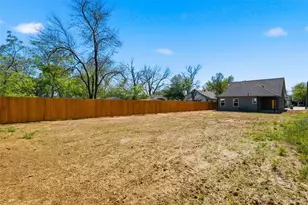 1023 Kane St, Bellmead, TX 76705 - Photo 15