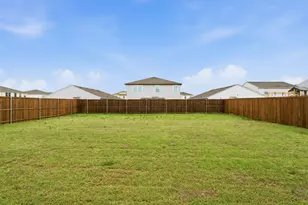 805 Bluffview Dr, Cleburne, TX 76031 - Photo 27