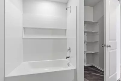 805 Bluffview Drive, Cleburne, TX 76031 - Photo 25