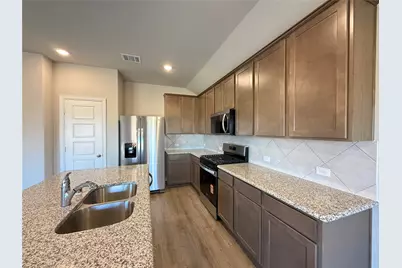 5401 Inwood Drive, Denton, TX 76207 - Photo 9