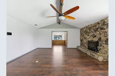 1901 Yorkstown Drive, Ennis, TX 75119 - Photo 15