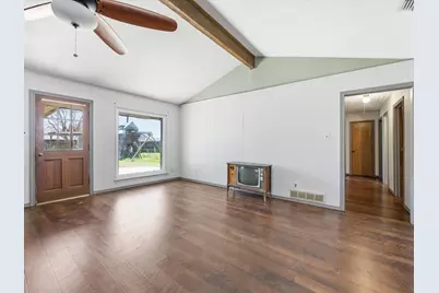 1901 Yorkstown Drive, Ennis, TX 75119 - Photo 17