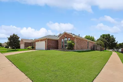 4800 Valley Springs Trail, Fort Worth, TX 76244 - Photo 3