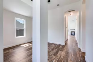 1810 Crosshaven Dr, Lewisville, TX 75077 - Photo 3