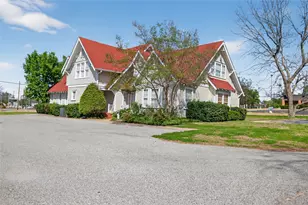 214 E College St, Athens, TX 75751 - Photo 1