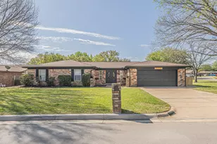 8224 Pearl St, North Richland Hills, TX 76180 - Photo 3