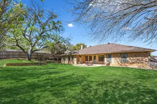 903 Forest Trail Ct, Euless, TX 76039 - Photo 37