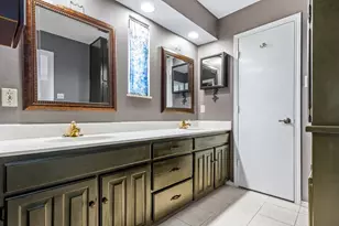 903 Forest Trail Ct, Euless, TX 76039 - Photo 29