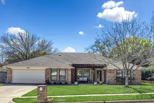 903 Forest Trail Ct, Euless, TX 76039 - Photo 1
