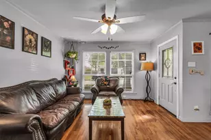 801 Holly Dr, Garland, TX 75040 - Photo 7