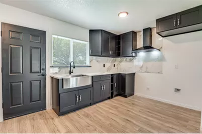 4625 Kyle Drive, Balch Springs, TX 75180 - Photo 9