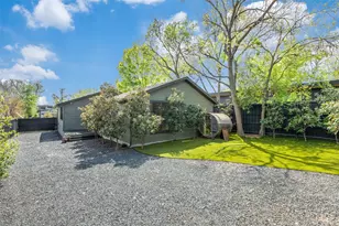 8635 Daytonia Ave, Dallas, TX 75218 - Photo 15
