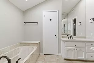 1704 Saxon Dr, Bedford, TX 76021 - Photo 17