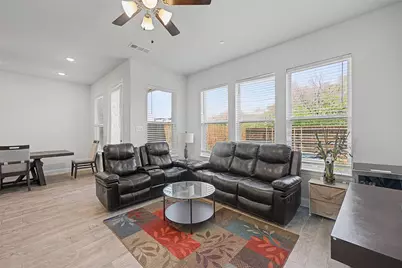 537 Hutchinson Lane, Lewisville, TX 75077 - Photo 3