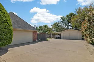 2303 Hillside Ct, Southlake, TX 76092 - Photo 3