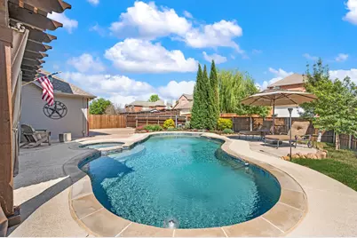 3504 Eisenhower Street, Carrollton, TX 75007 - Photo 3