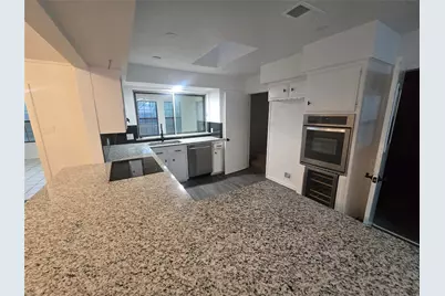 7709 Marlborough Drive W, Fort Worth, TX 76134 - Photo 9
