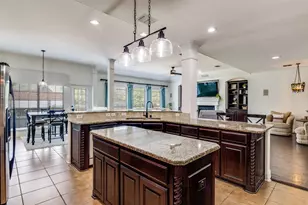 400 S Hampton Ct, Lewisville, TX 75056 - Photo 11