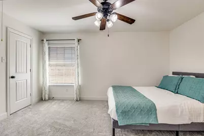 400 S Hampton Court, Lewisville, TX 75056 - Photo 25