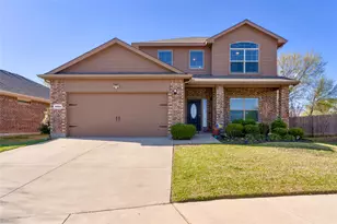 8204 Windsor Forest Dr, Fort Worth, TX 76120 - Photo 1
