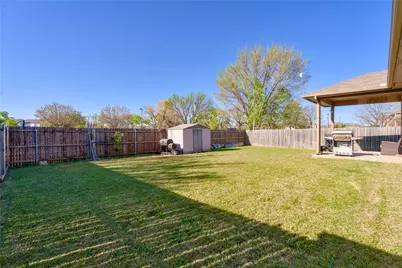 8204 Windsor Forest Drive, Fort Worth, TX 76120 - Photo 21