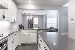 631 Cobblestone Ln, Irving, TX 75039 - Photo 7