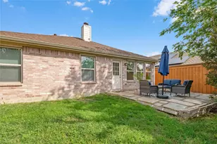 5140 Mirror Lake Dr, Haltom City, TX 76117 - Photo 29