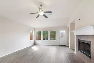5140 Mirror Lake Dr, Haltom City, TX 76117 - Photo 5
