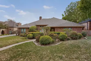 828 Mayfair Hill Ct, Bedford, TX 76021 - Photo 3