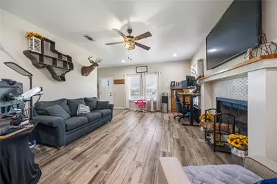 105 S 6th Street, Celeste, TX 75423 - Photo 3