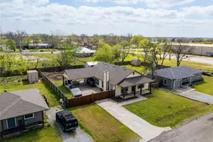 105 S 6th St, Celeste, TX 75423 - Photo 31