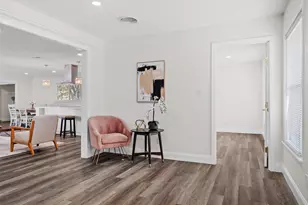 1104 Waggoner Dr, Arlington, TX 76013 - Photo 3