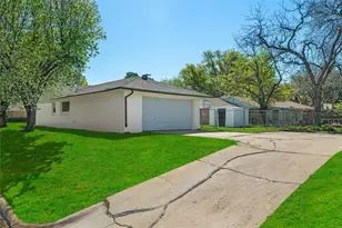 1104 Waggoner Dr, Arlington, TX 76013 - Photo 25