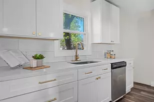 1104 Waggoner Dr, Arlington, TX 76013 - Photo 11