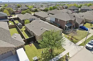 421 Foxcraft Dr, Fort Worth, TX 76131 - Photo 33