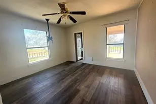 700 W 8th St, Cisco, TX 76437 - Photo 5