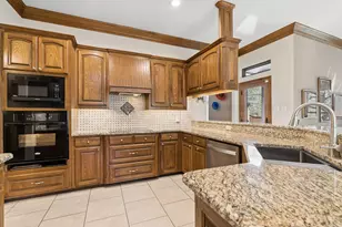 5307 Hidden Trails Dr, Arlington, TX 76017 - Photo 11