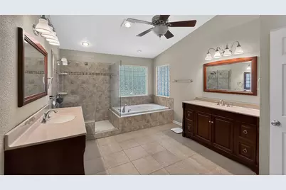 365 Timber Lake Drive, Powderly, TX 75473 - Photo 13