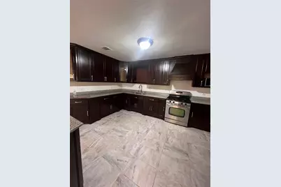 568 W Hammond Street, Lancaster, TX 75146 - Photo 13