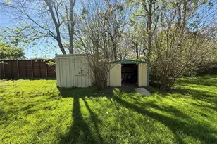 3705 Granada Dr, Richland Hills, TX 76118 - Photo 13