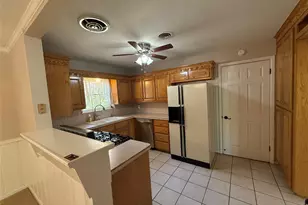 3705 Granada Dr, Richland Hills, TX 76118 - Photo 3