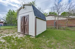 1600 Briar Run, Benbrook, TX 76126 - Photo 23