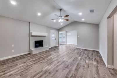 1600 Briar Run, Benbrook, TX 76126 - Photo 5