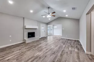 1600 Briar Run, Benbrook, TX 76126 - Photo 5